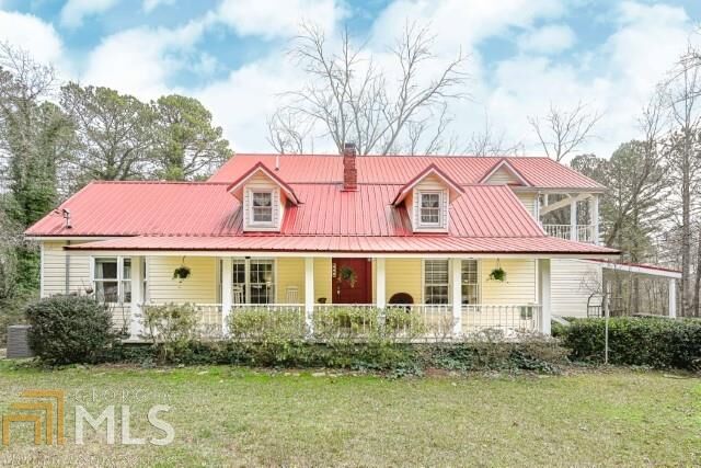 Property Photo:  9990 S Helton Rd  GA 30180 