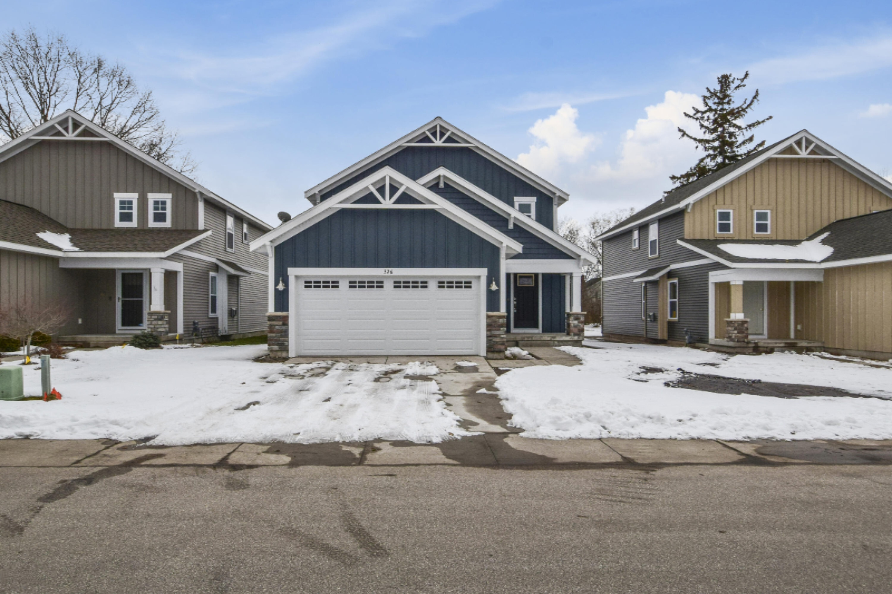 Property Photo: 326 Rachaels Way MI 49456