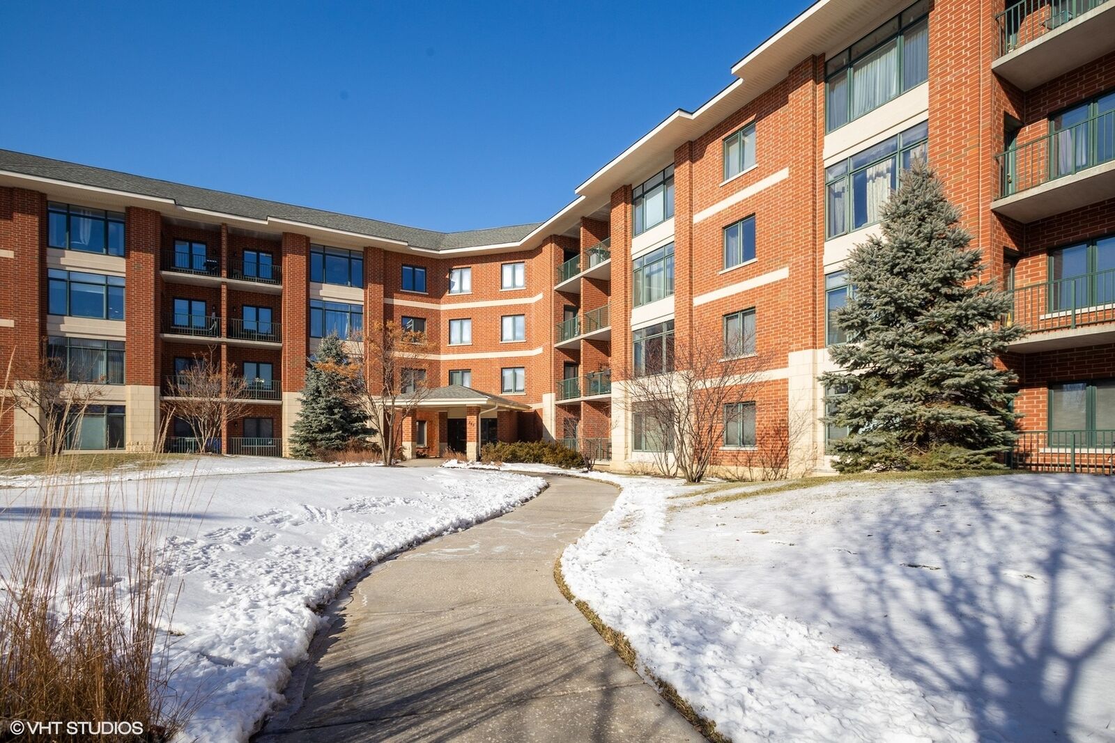 Property Photo:  845 East 22nd Street 206  IL 60148 