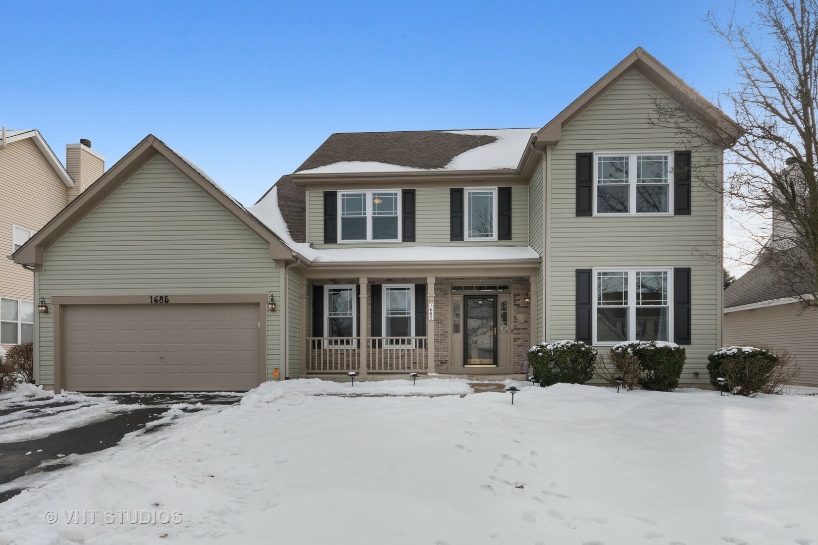 Property Photo:  1685 Pinnacle Court  IL 60502 