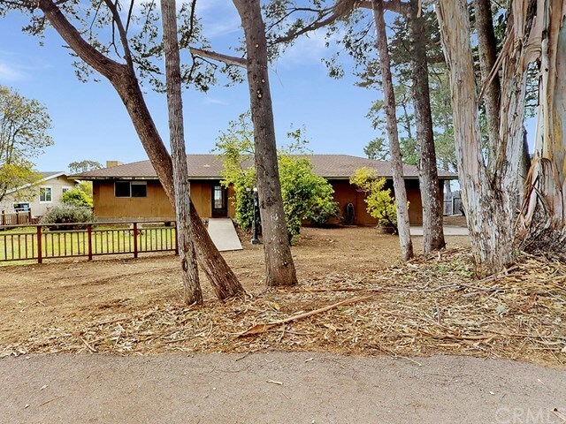 Property Photo:  355 Cerrito Place  CA 93442 