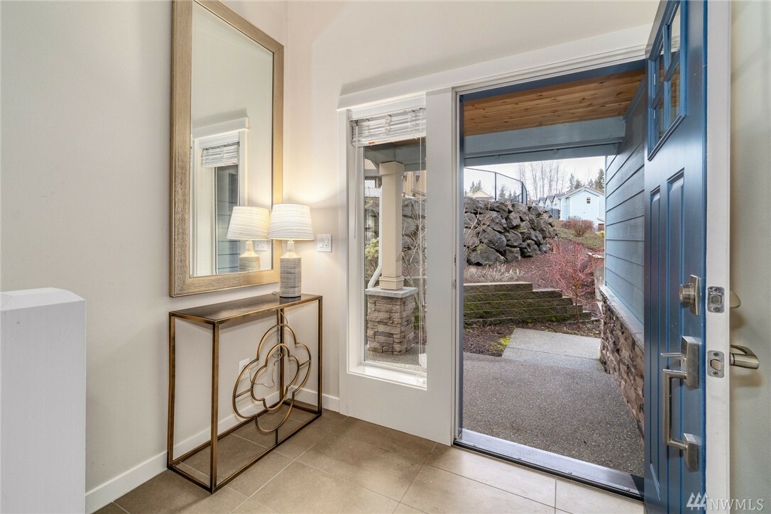 Property Photo: 23000 NE 8th St C-5 WA 98074