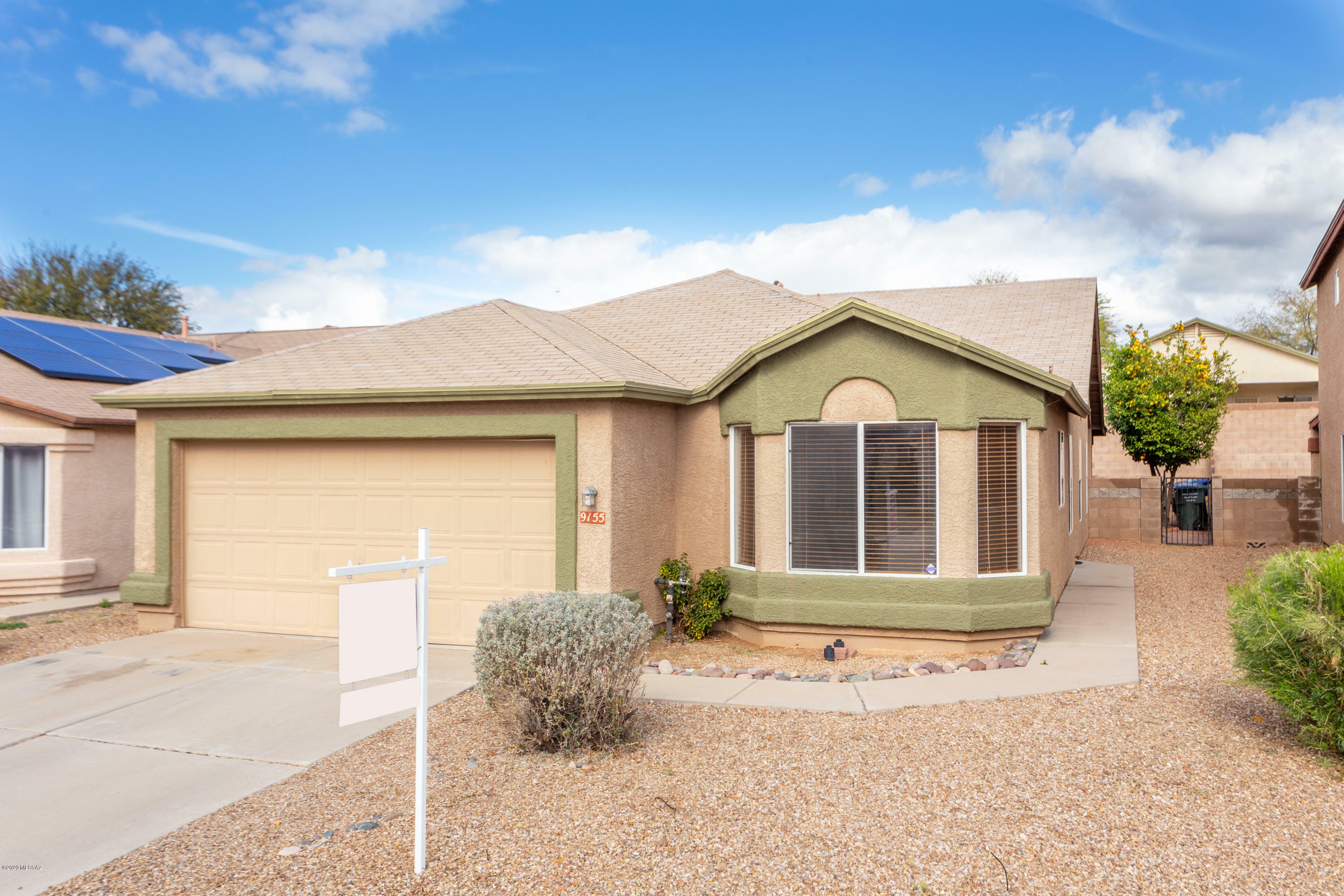 Property Photo:  9155 E Rainsage Street  AZ 85747 