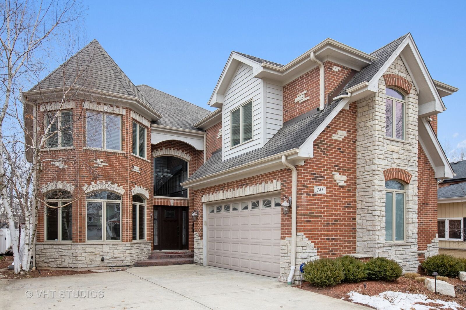 Property Photo:  741 South Hawthorne Avenue  IL 60126 