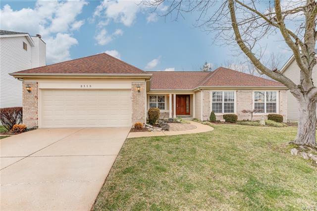 Property Photo: 2115 Avalon Ridge Circle 63026