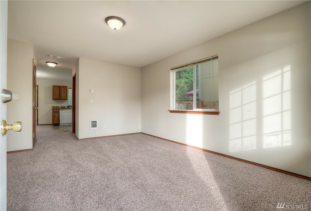 Property Photo: 11706 9th Av Ct E WA 98445