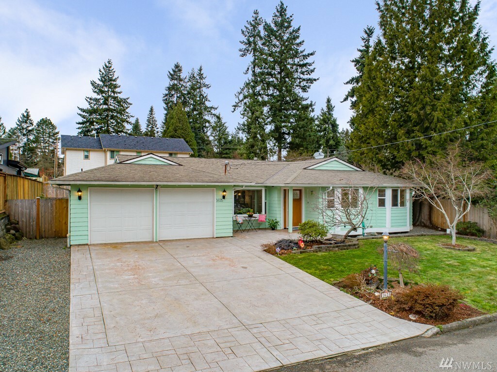 Property Photo:  1625 172nd Ave NE  WA 98008 