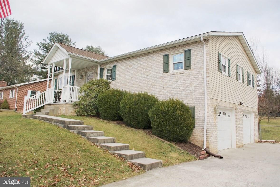 Property Photo: 2 Autumn Drive PA 17325