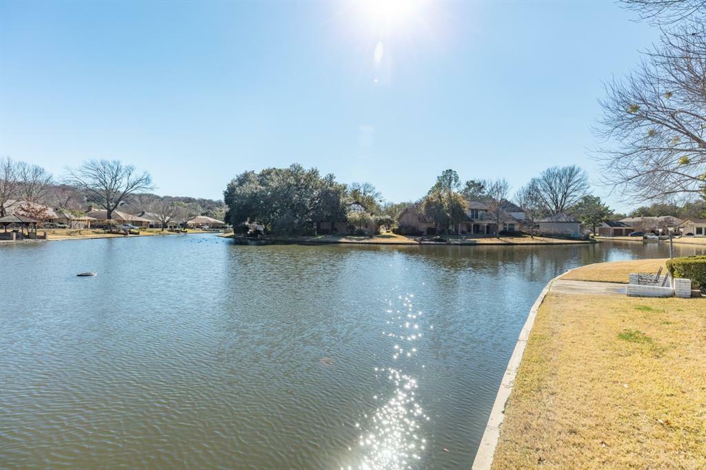 Property Photo: 1519 Waltham Court TX 76012