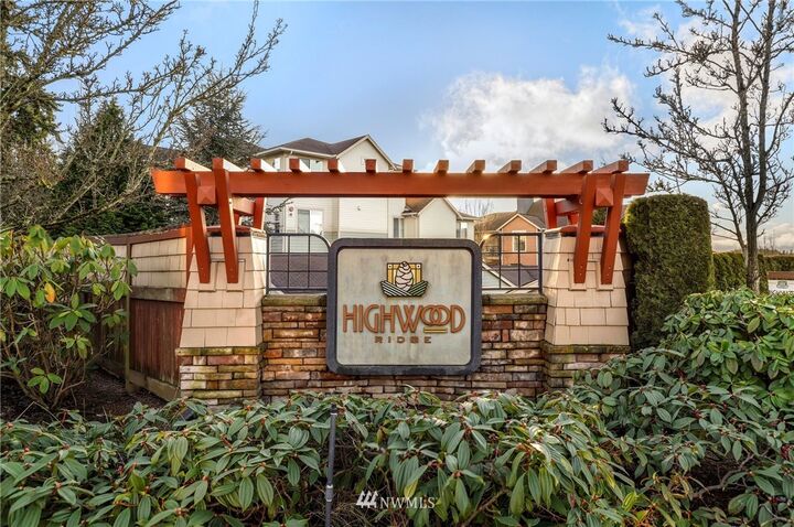 Property Photo:  15026  40th Avenue W 12202  WA 98087 