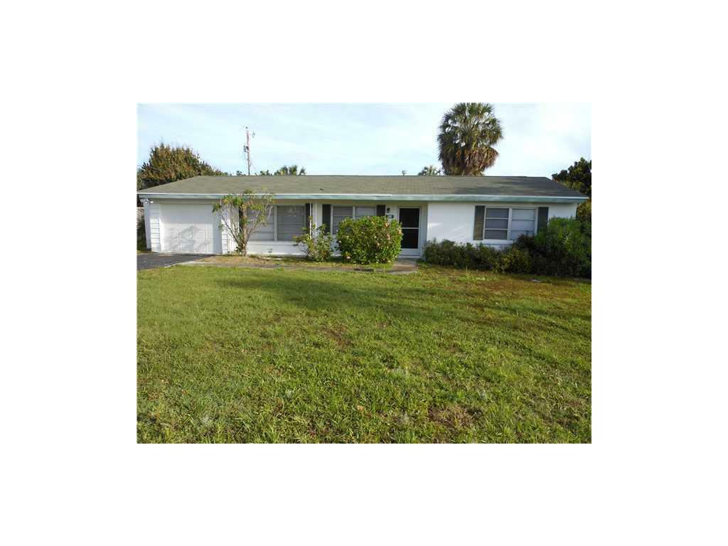 Property Photo: 976 8th Street FL 32962