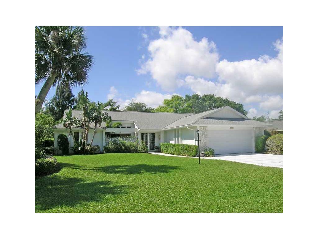 Property Photo:  105 Forest Park Drive  FL 32962 