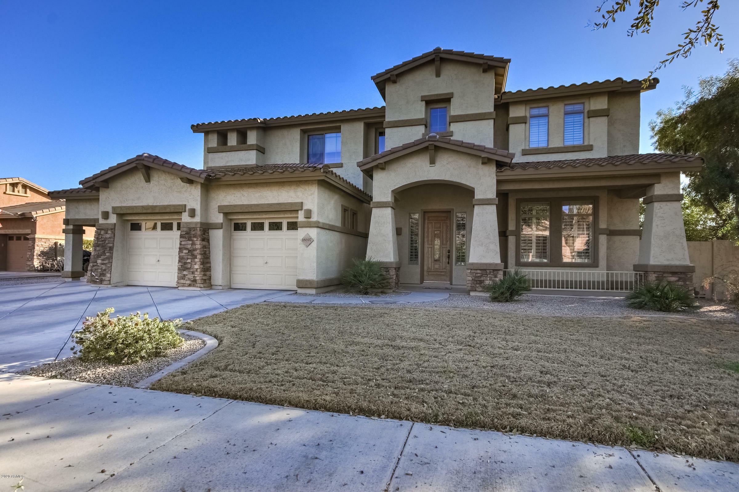 Property Photo: 18697 E Caledonia Drive AZ 85142