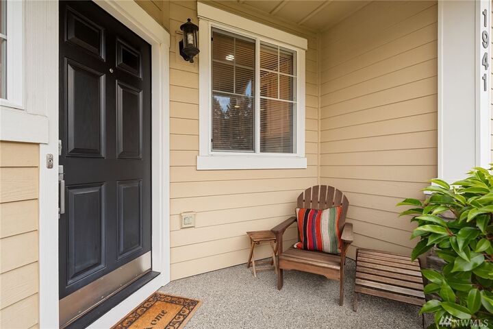Property Photo: 1941 NE Killian Lane 12C WA 98029