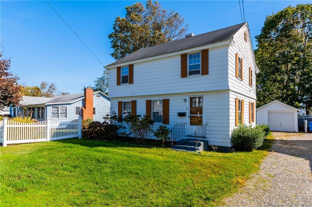 Property Photo:  12 Seabreeze Road  CT 06475 