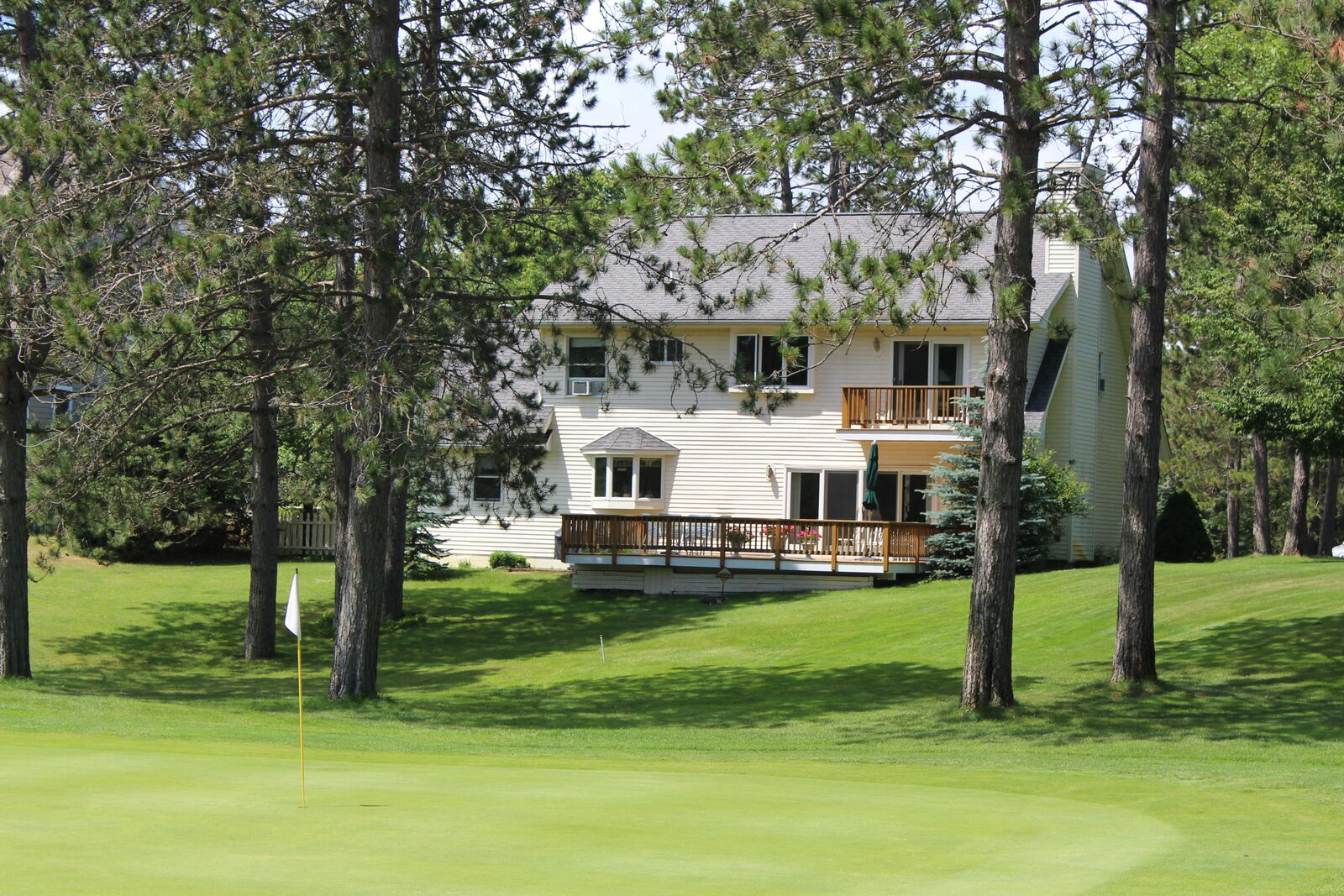 Property Photo:  1847 Lakewood Drive  MI 49735 