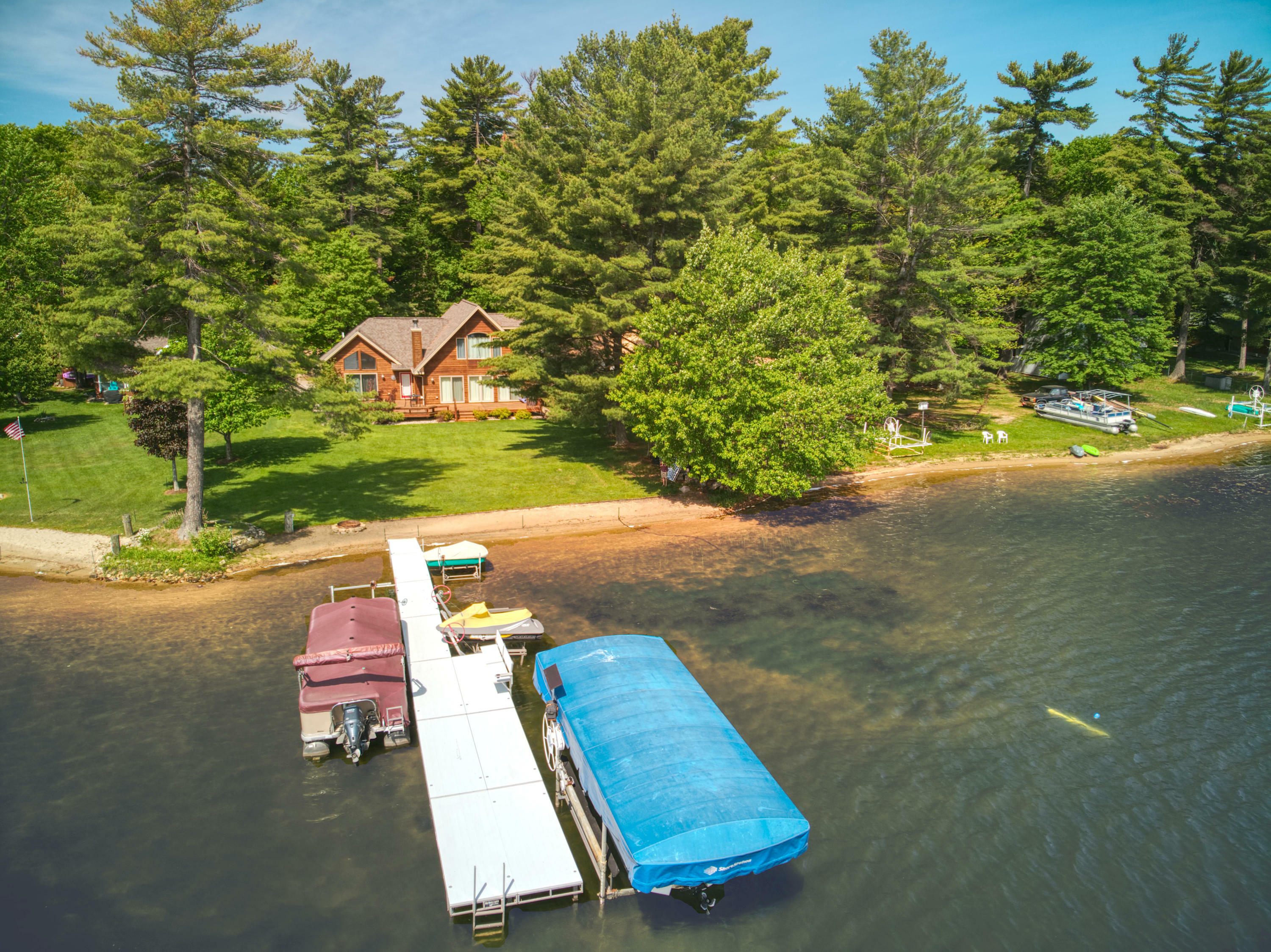 Property Photo: 1412 Log Cabin Lane MI 49735