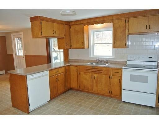 Property Photo:  3 Alpine Rd  MA 01420 