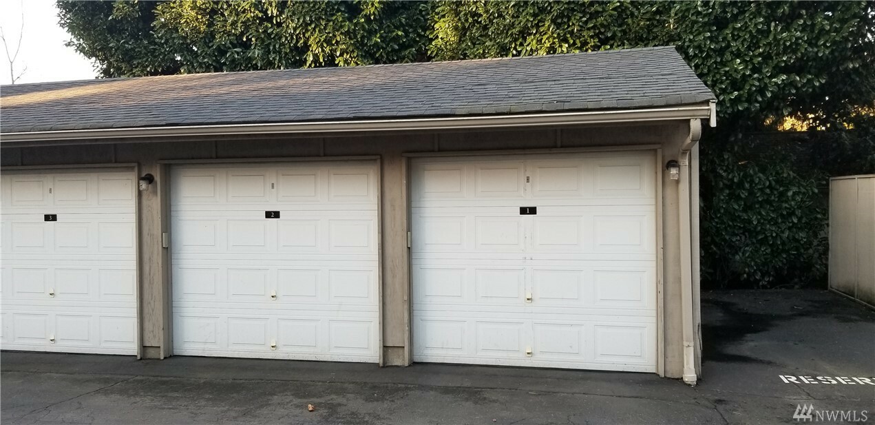 Property Photo: 12037 100th Ave NE 202 WA 98034