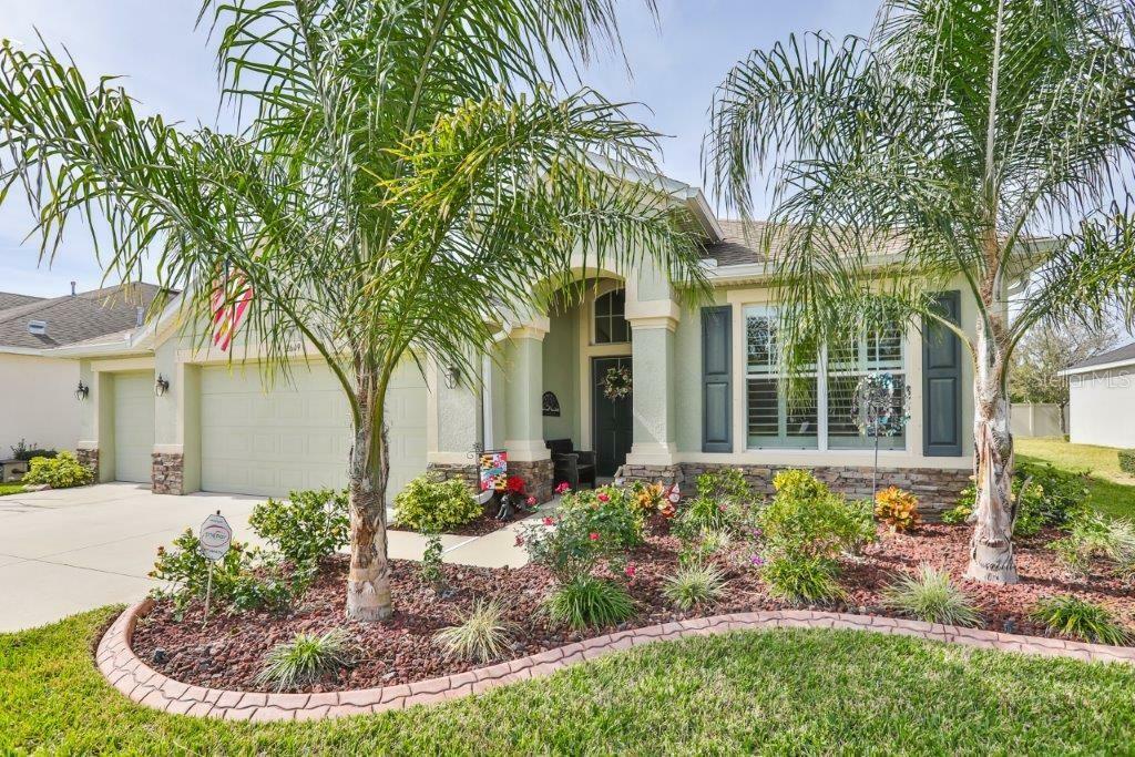 Property Photo:  12609 Avelar Creek Drive  FL 33578 