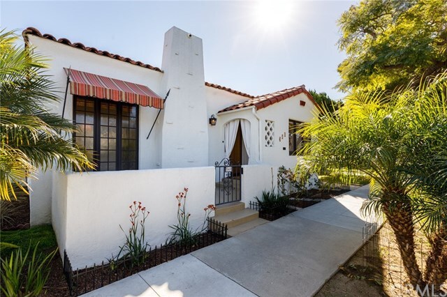 Property Photo: 540 Roswell Avenue CA 90814