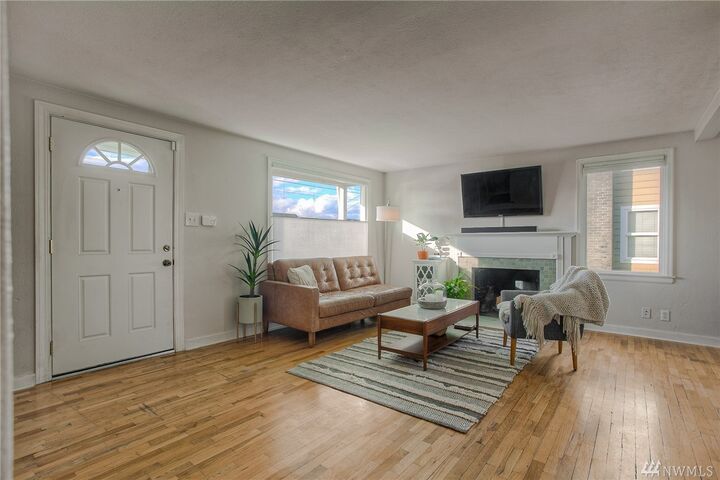 Property Photo: 647 N Howard Street WA 98406