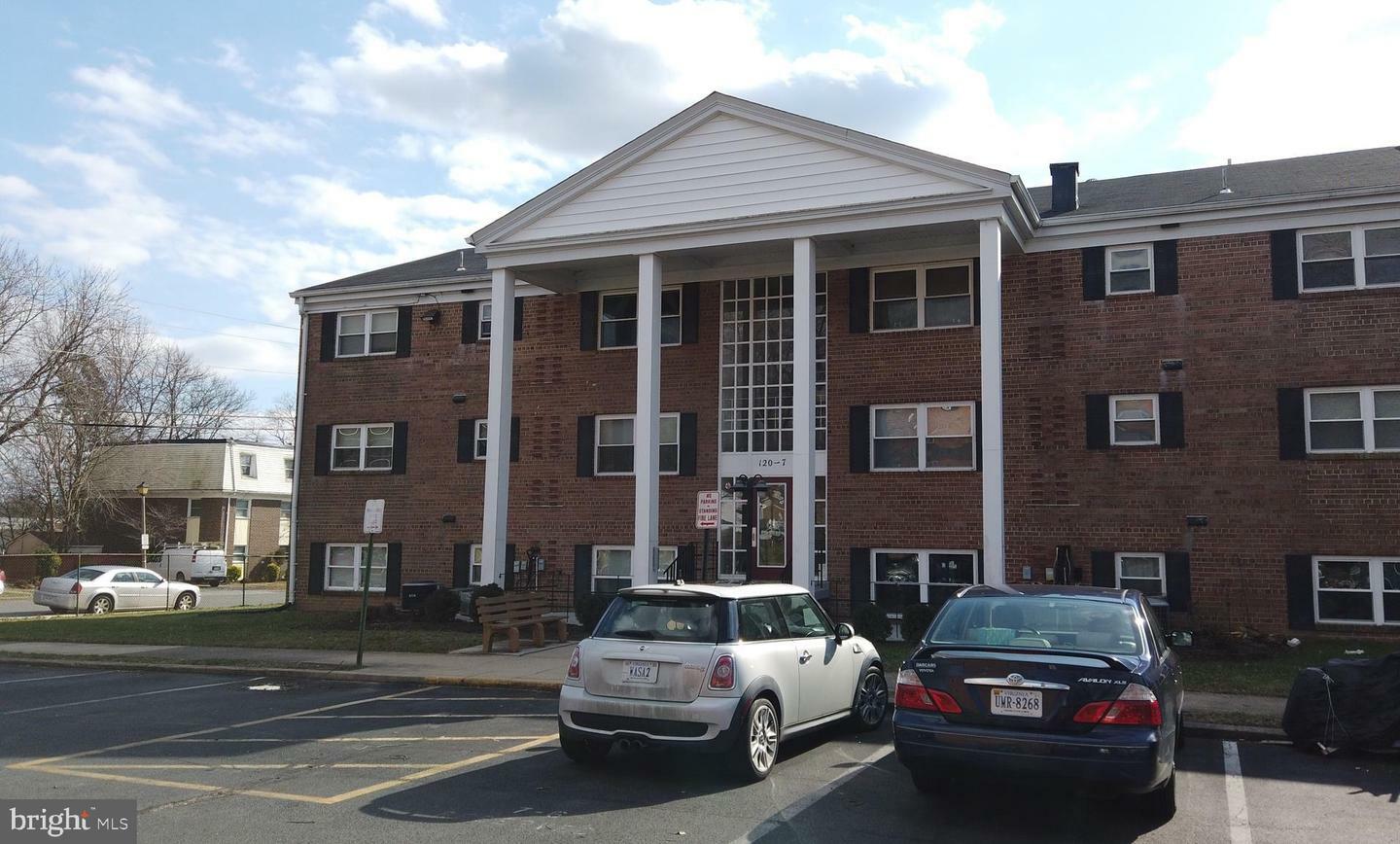 Property Photo: 120 Washington Street 7 NE 6 VA 20176