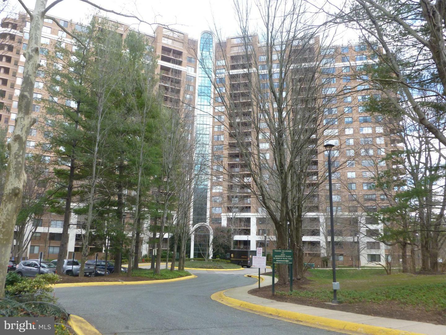 Property Photo:  10101 Grosvenor Place 1414  MD 20852 