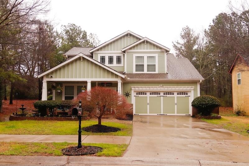 Property Photo: 100 Parkway Drive 30213