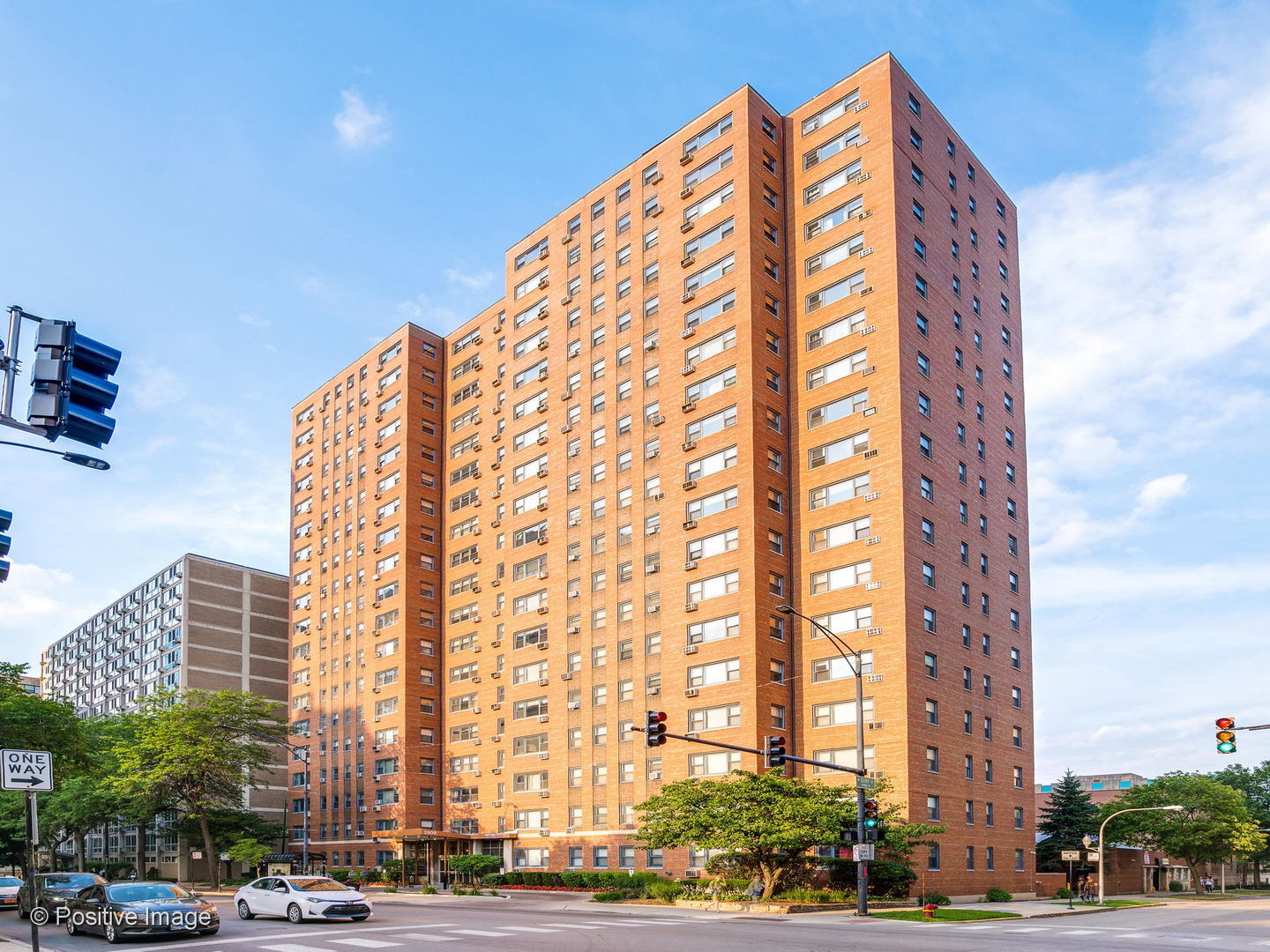 Property Photo: 2909 North Sheridan Road 106 IL 60657