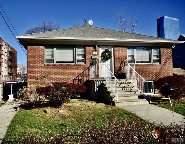 Property Photo:  259 Hoym Street C  NJ 07024 