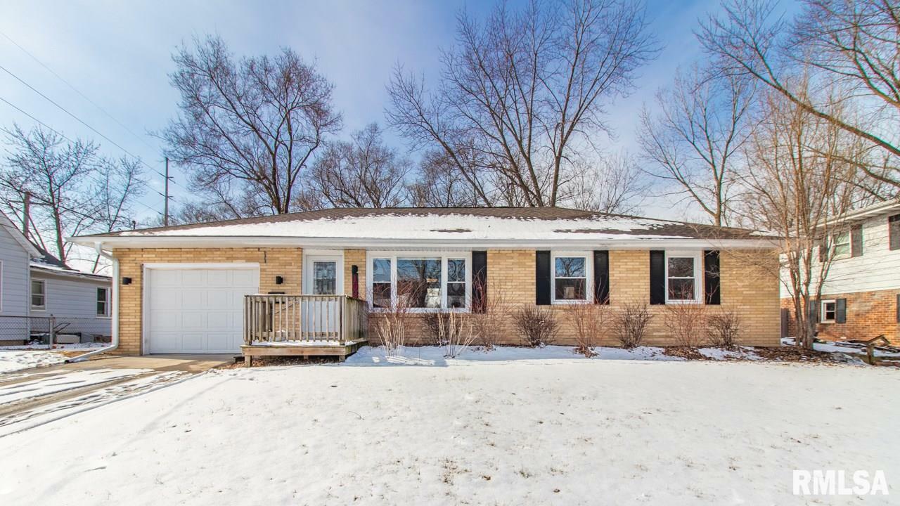 Property Photo:  103 Arrow  IL 61554 