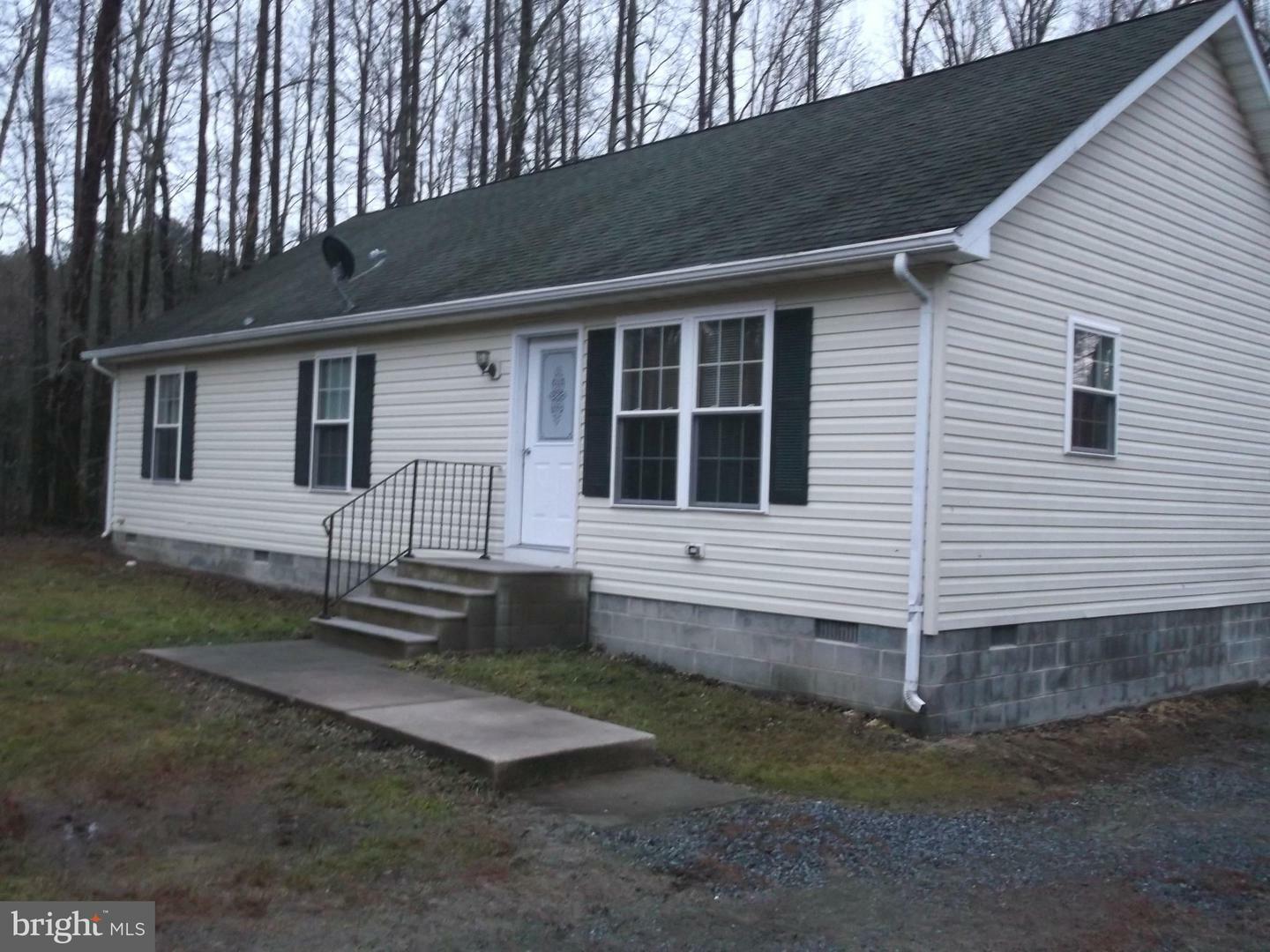 Property Photo: 21765 Sunnyside Avenue MD 21661