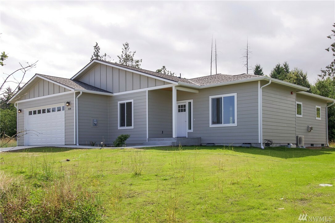 Property Photo:  1428 Rook Dr  WA 98362 