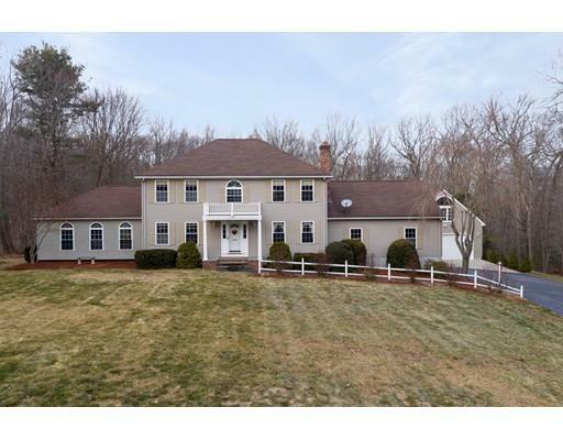 Property Photo: 14 Crestwood Dr MA 01504