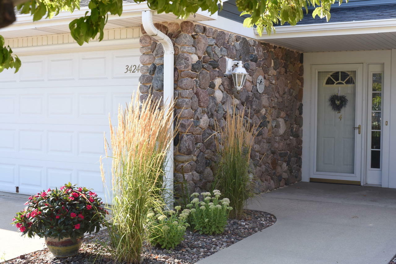 Property Photo: 3424 Caleb Ct WI 53090