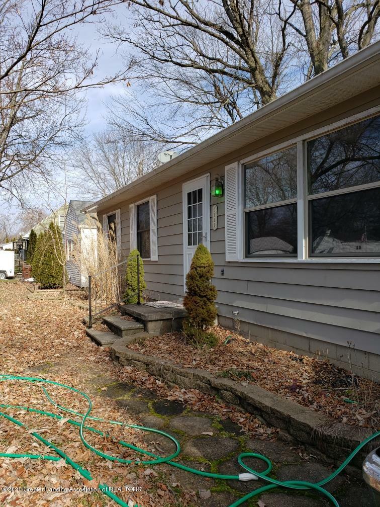 Property Photo:  3111 Viking Street  MI 48911 