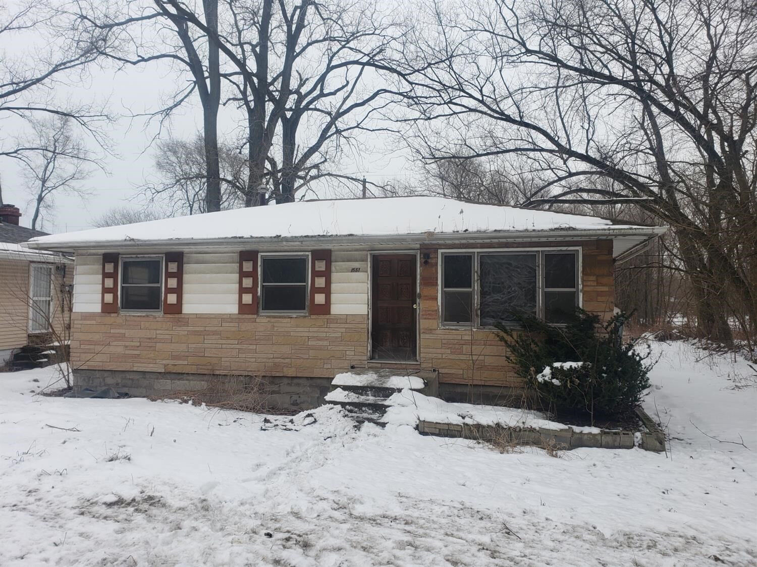 Property Photo:  1551 Burr Street  IN 46406 