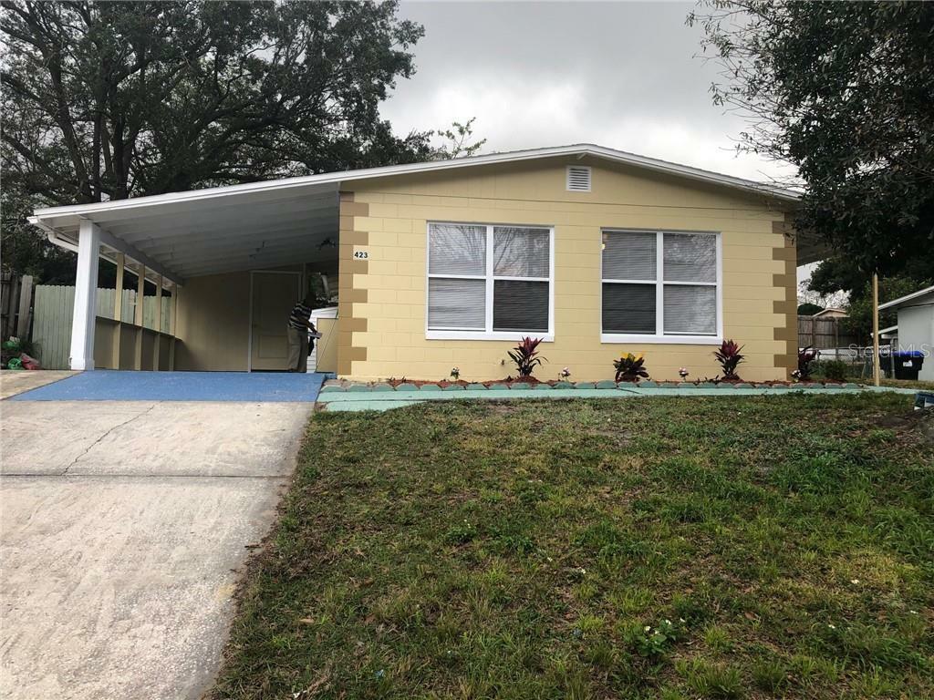 Property Photo:  423 N Hart Boulevard  FL 32835 