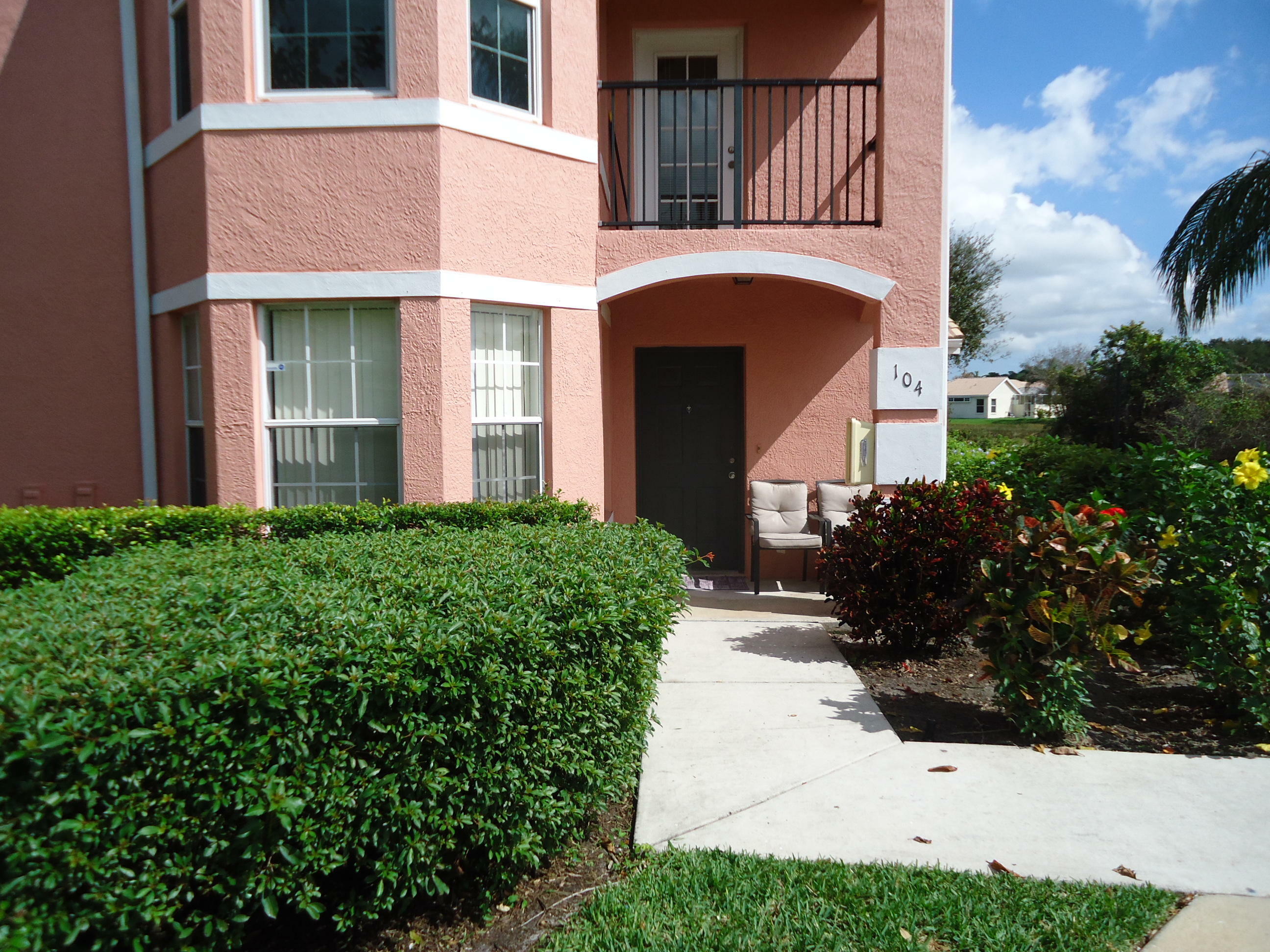 Property Photo:  126 SW Peacock Boulevard  FL 34986 