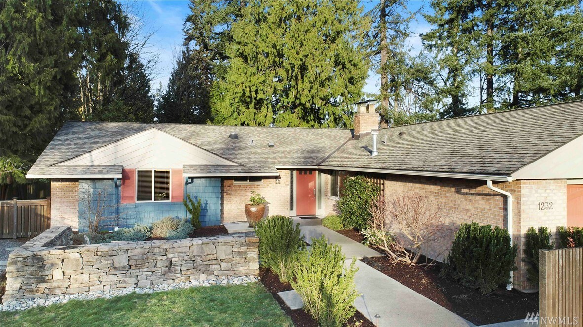 Property Photo:  1232 172nd Ave NE  WA 98008 