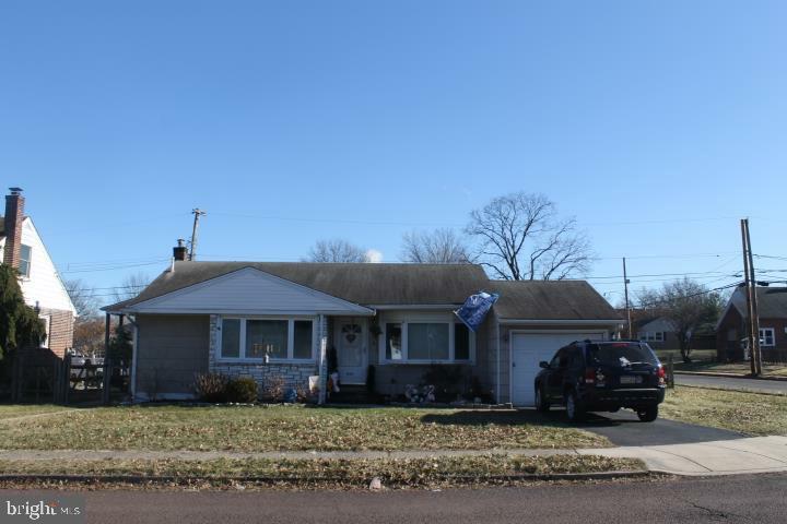 Property Photo: 1502 Sunset Drive PA 19464