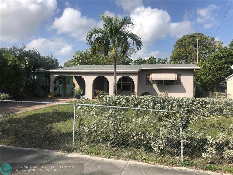 Property Photo:  1035 NW 11th Ct  FL 33311 