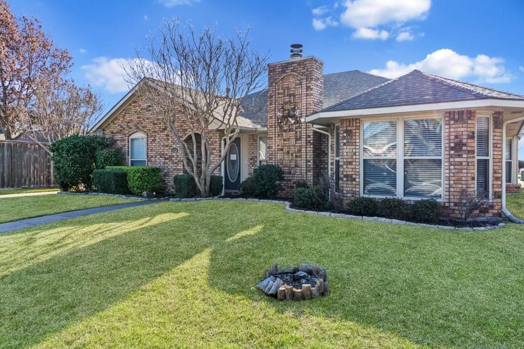 Property Photo: 1426 Buena Vista Avenue TX 75043