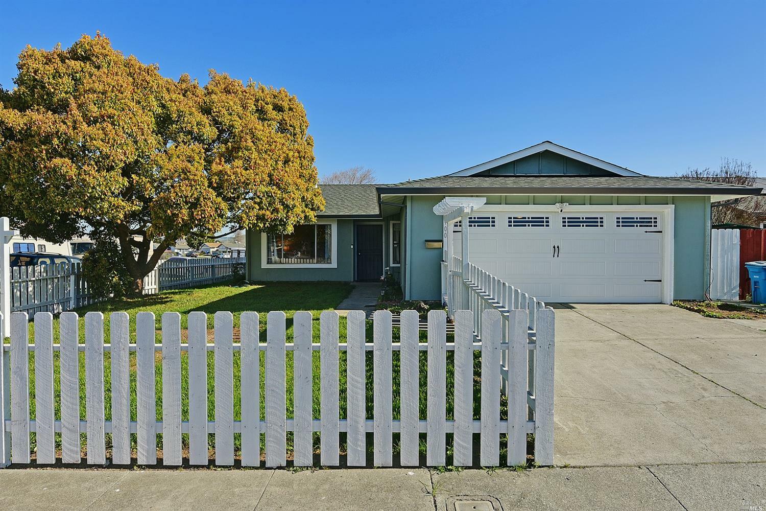 Property Photo: 100 Rose Court CA 94589