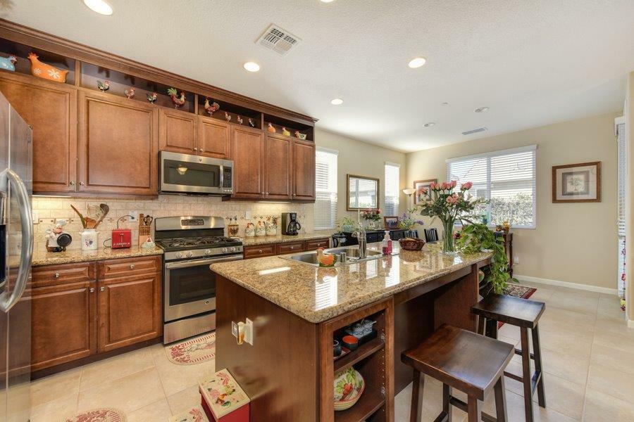 Property Photo:  9710 Dartwell Way  CA 95829 