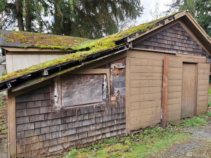 Property Photo:  15501 105th Wy SE  WA 98597 