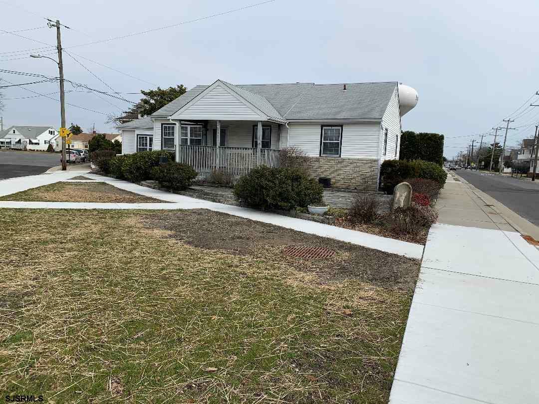 Property Photo:  14 S Colmar Cir  NJ 08402 