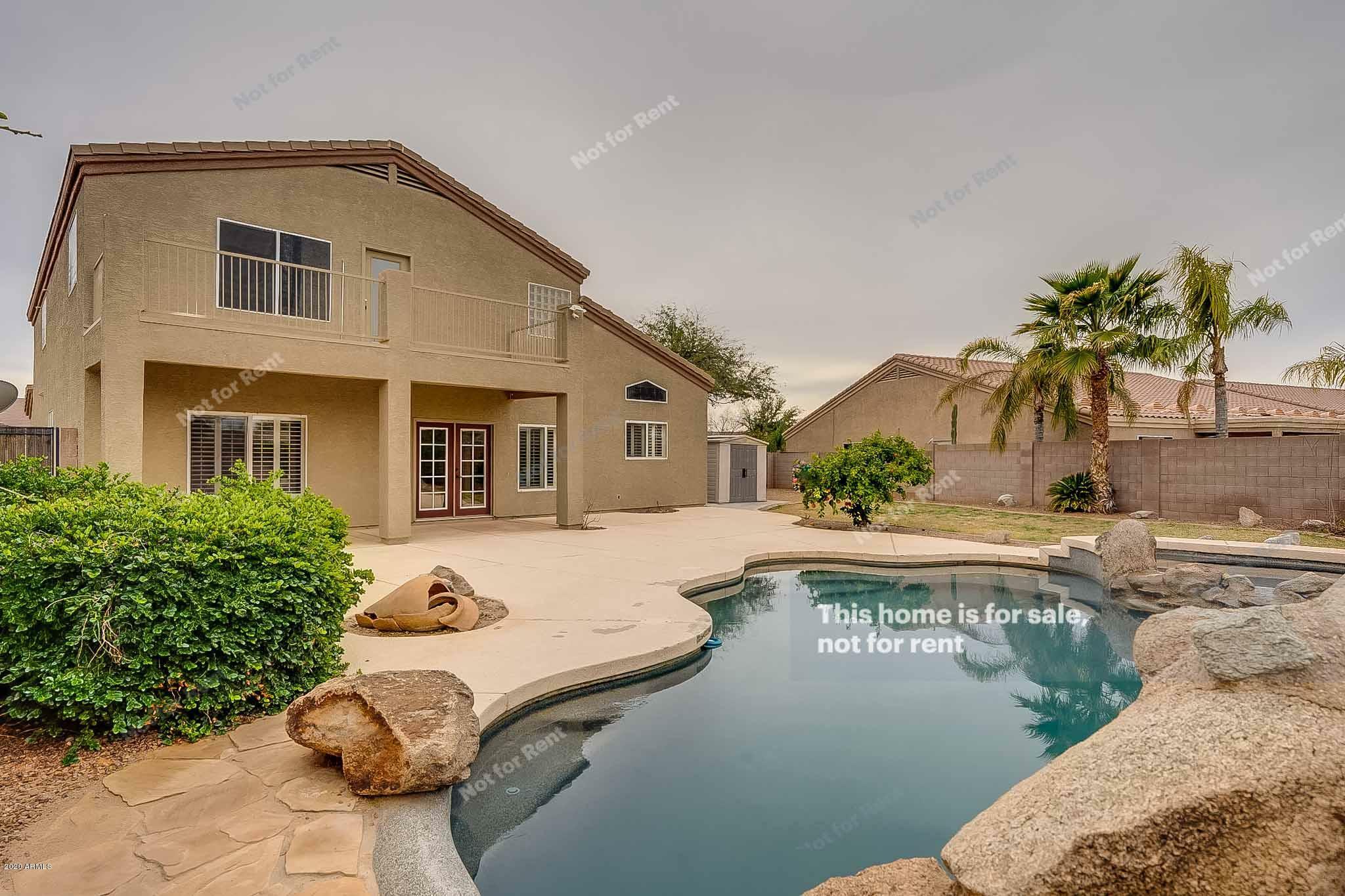 Property Photo:  903 S Stilton Circle  AZ 85208 