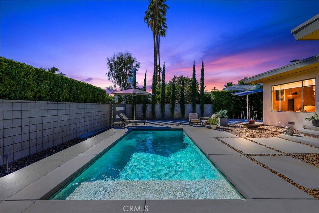 Property Photo:  767 N Calle Rolph  CA 92262 